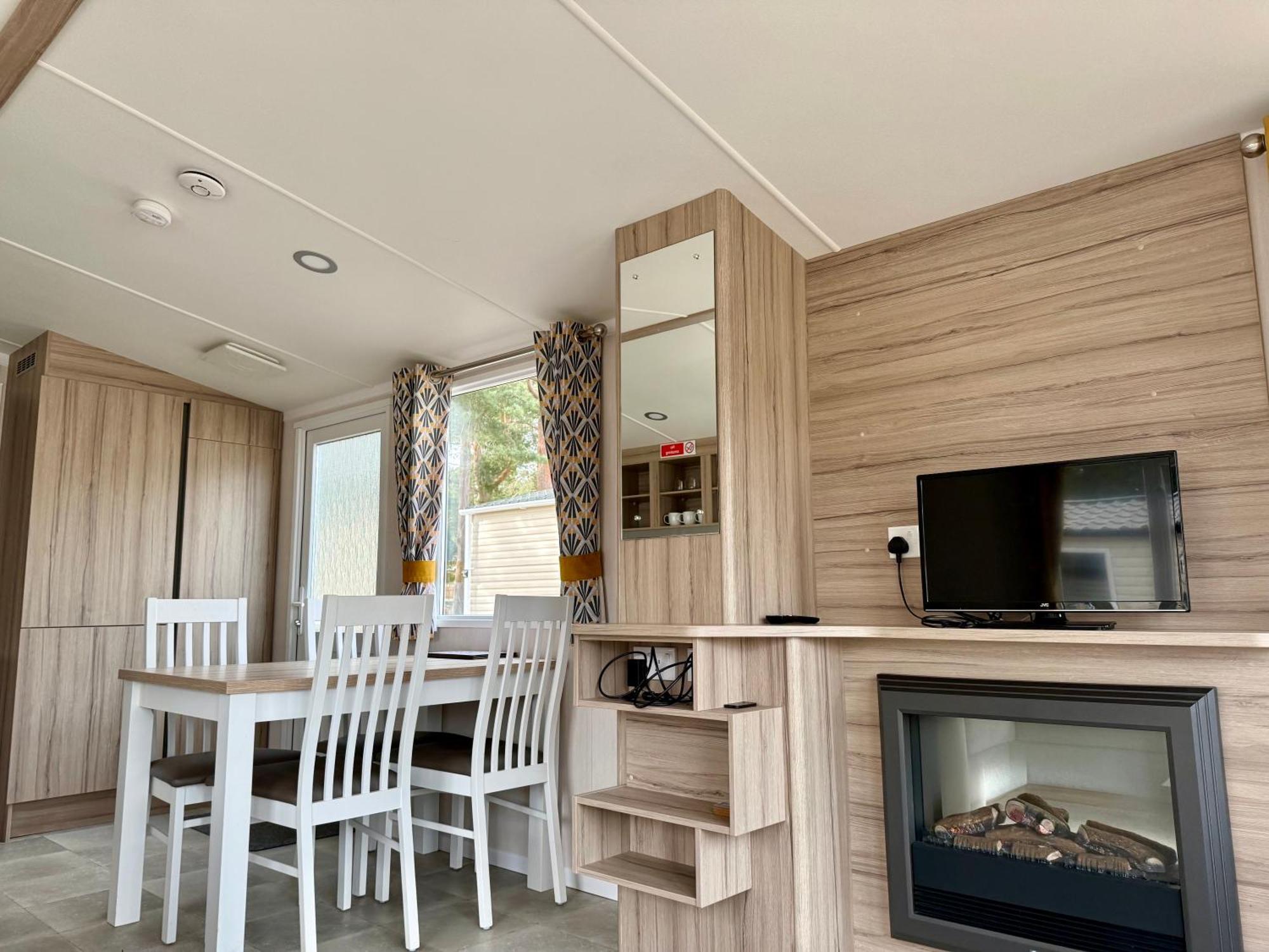 The Salmon Van - Beautiful, Luxury Static Caravan Aberlour Εξωτερικό φωτογραφία